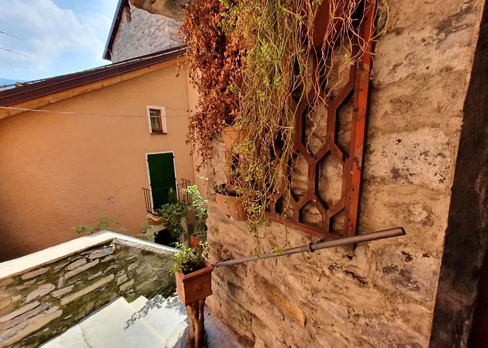 I Scalitt By Quokka 360 - Typical House In The Fishing Village Apartman Carate Urio